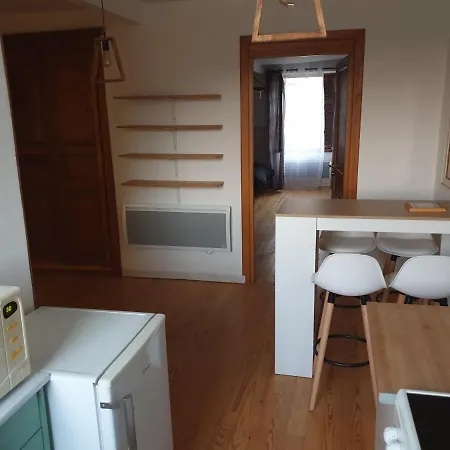 아파트 Joli De 44m2 Corte Centre 코테